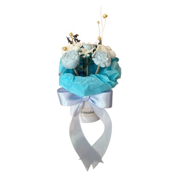 Γαλάζιο - Λευκό Μπουκέτο Από Κερί